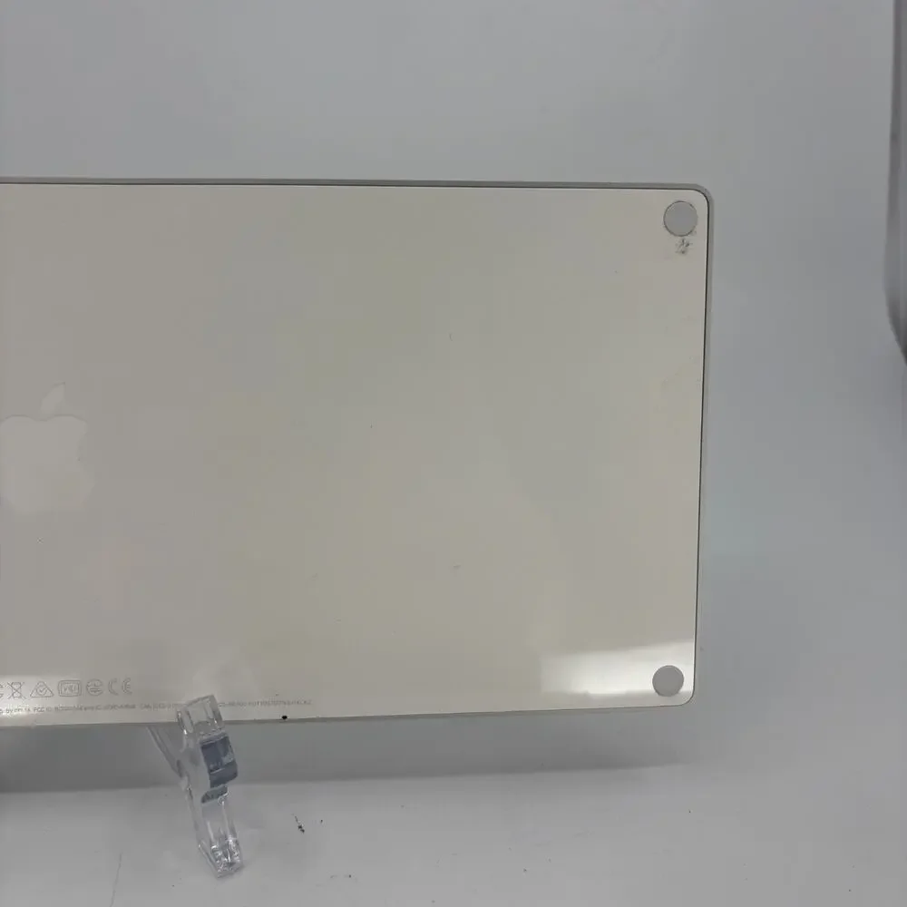 Apple Magic Keyboard A1644 Wireless Bluetooth Keyboard Silver White
